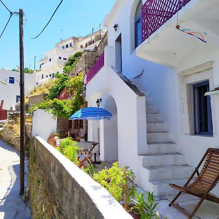 Traditional Family House, Ground Floor With Yard Koronos Dış mekan fotoğraf