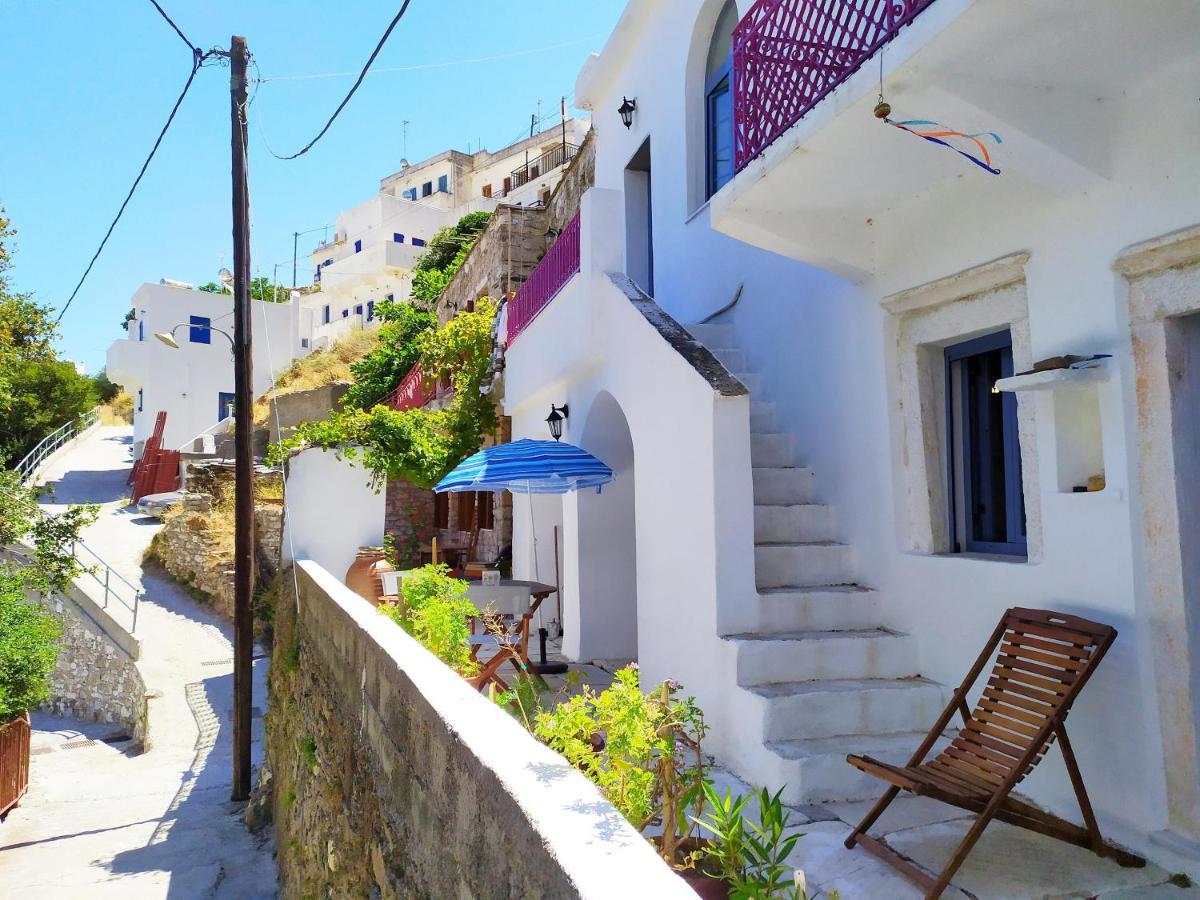 Traditional Family House, Ground Floor With Yard Koronos Dış mekan fotoğraf